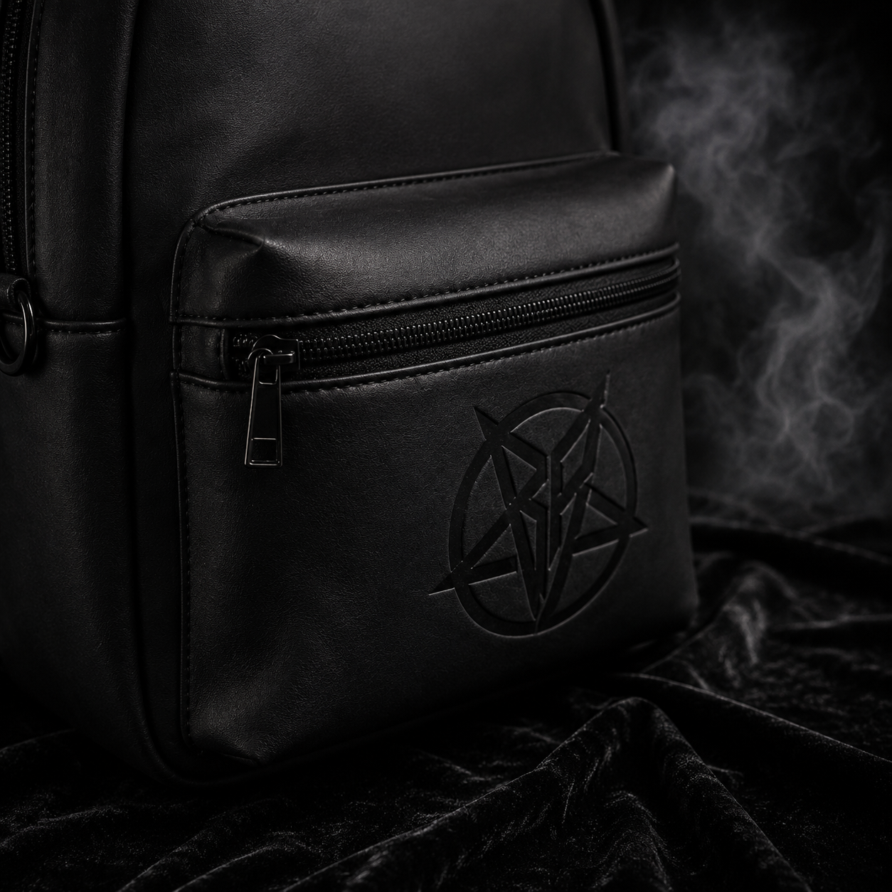 !Pre-sale! Blackriver Mini-Backpack with mystery bag charm!
